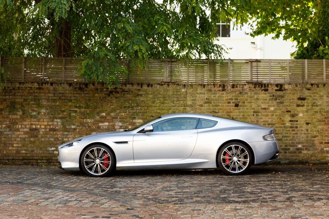 2011 Aston Martin Virage (2011-2012) - Image 5 of 31