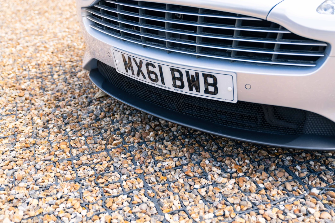 2011 Aston Martin Virage (2011-2012) - Image 27 of 31