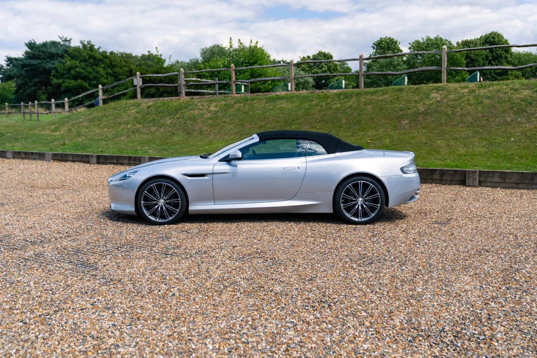 2011 Aston Martin Virage (2011-2012) - Image 17 of 31