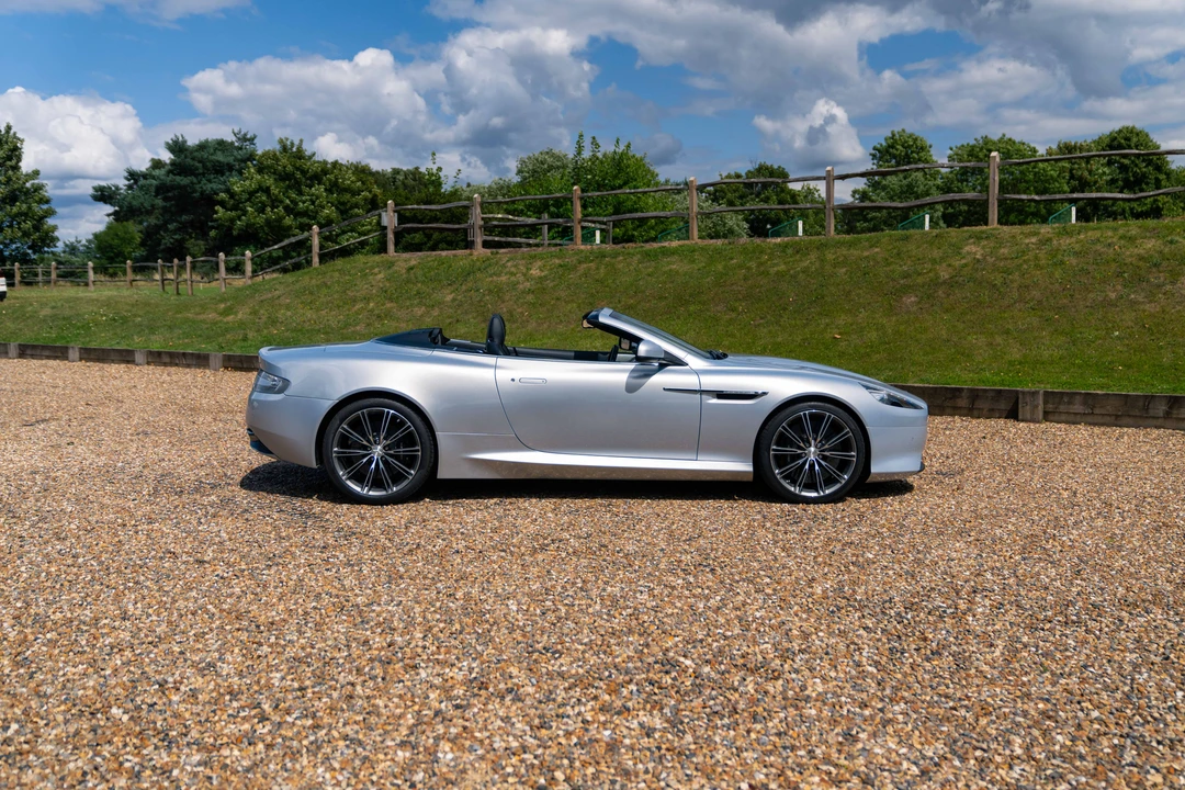 2011 Aston Martin Virage (2011-2012) - Image 5 of 31