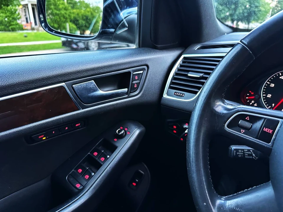2011 Audi 8R Q5 - Image 14 of 18