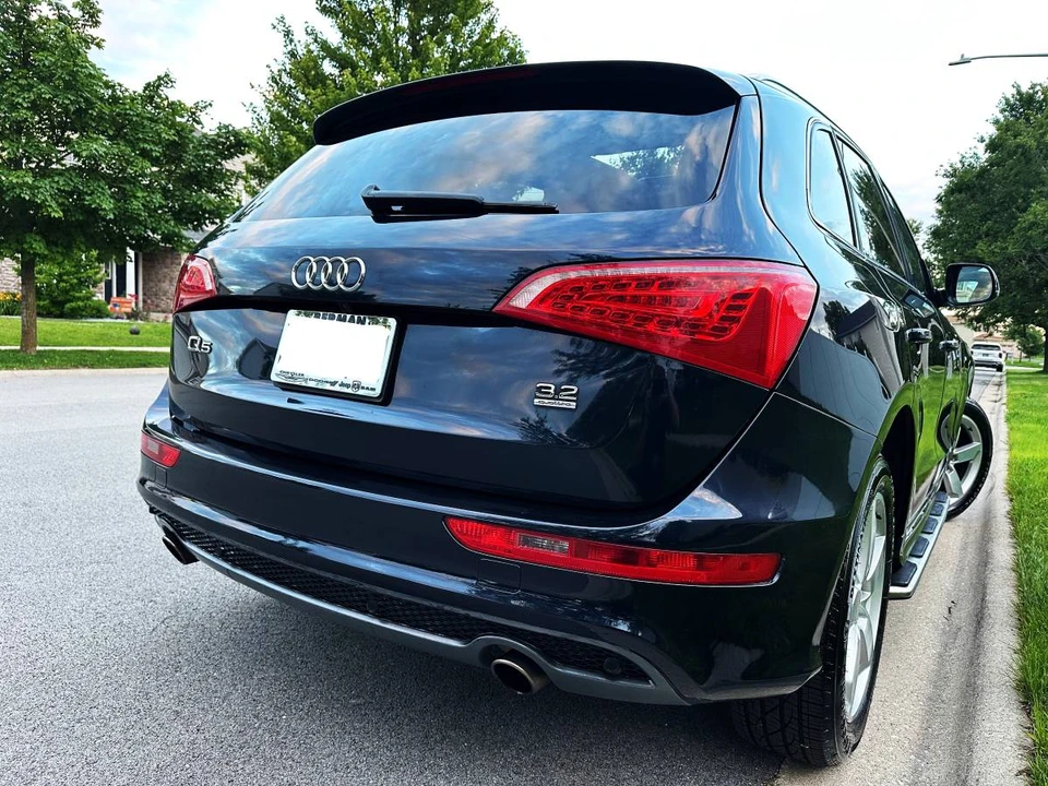 2011 Audi 8R Q5 - Image 2 of 18