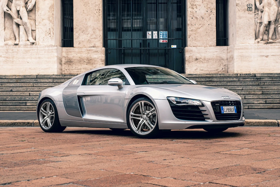 2011 Audi 42 R8 - Image 2 of 31