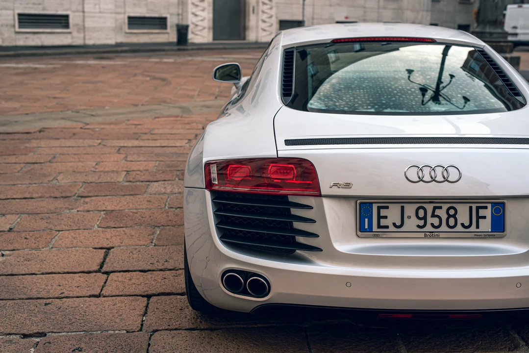 2011 Audi 42 R8 - Image 26 of 31