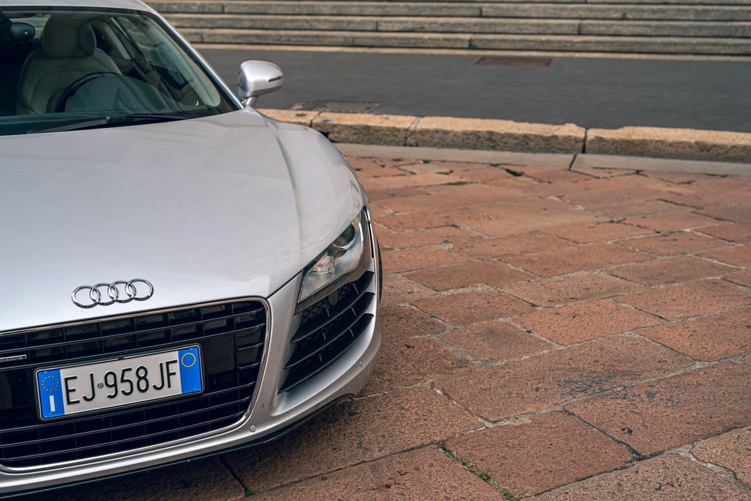 2011 Audi 42 R8 - Image 27 of 31