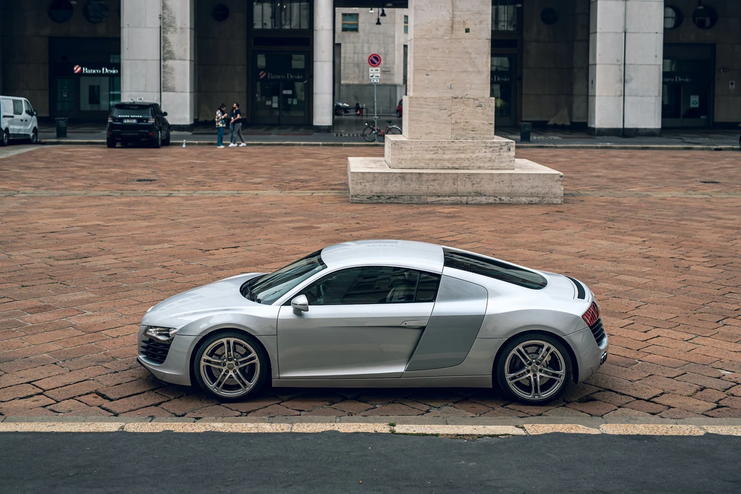 2011 Audi 42 R8 - Image 9 of 31