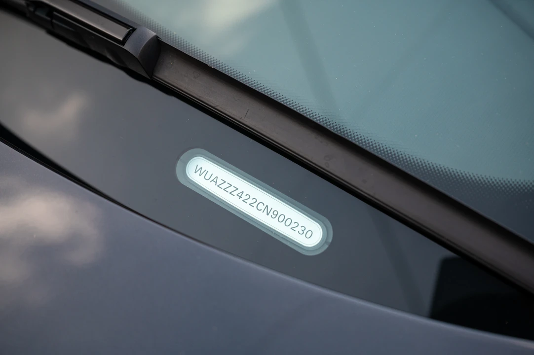 2011 Audi 42 R8 - Image 17 of 31