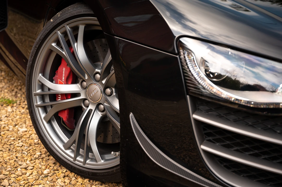 2011 Audi 42 R8 - Image 19 of 31