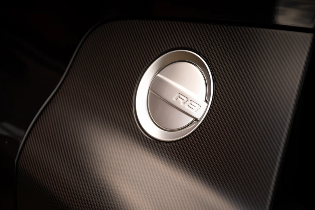 2011 Audi 42 R8 - Image 23 of 31