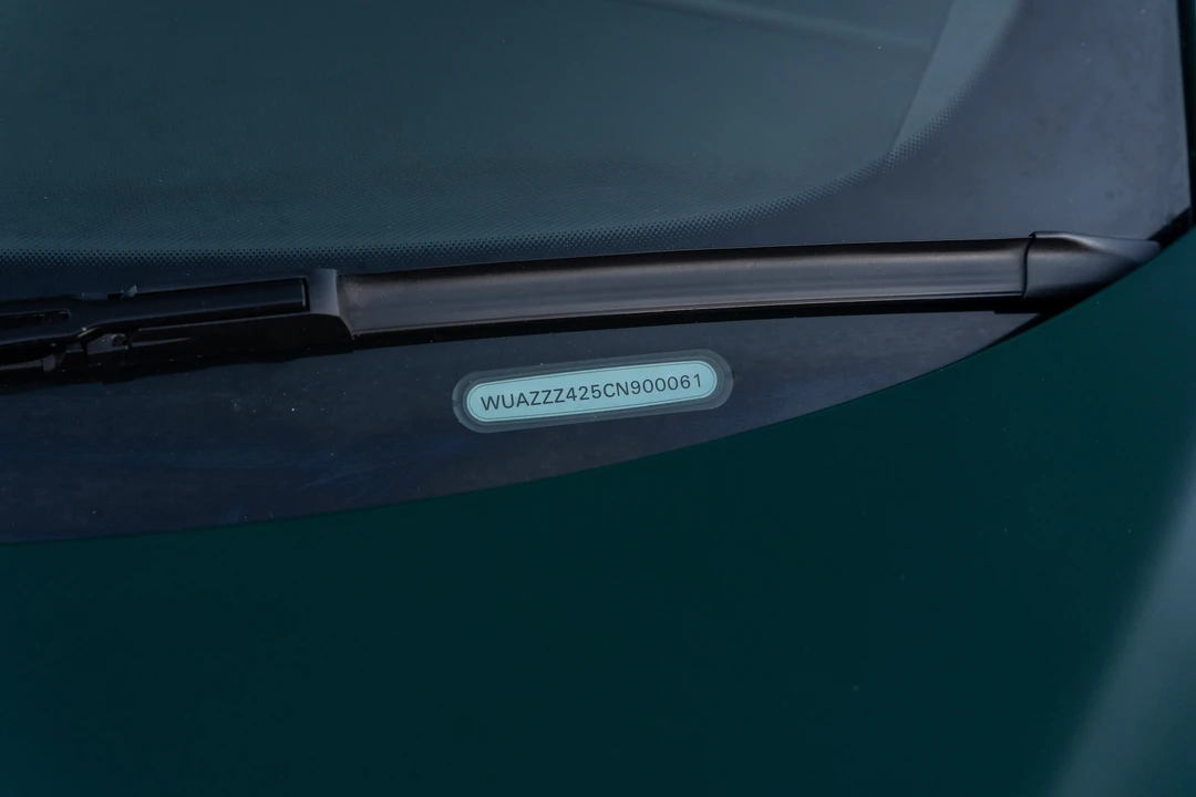 2011 Audi 42 R8 - Image 30 of 31