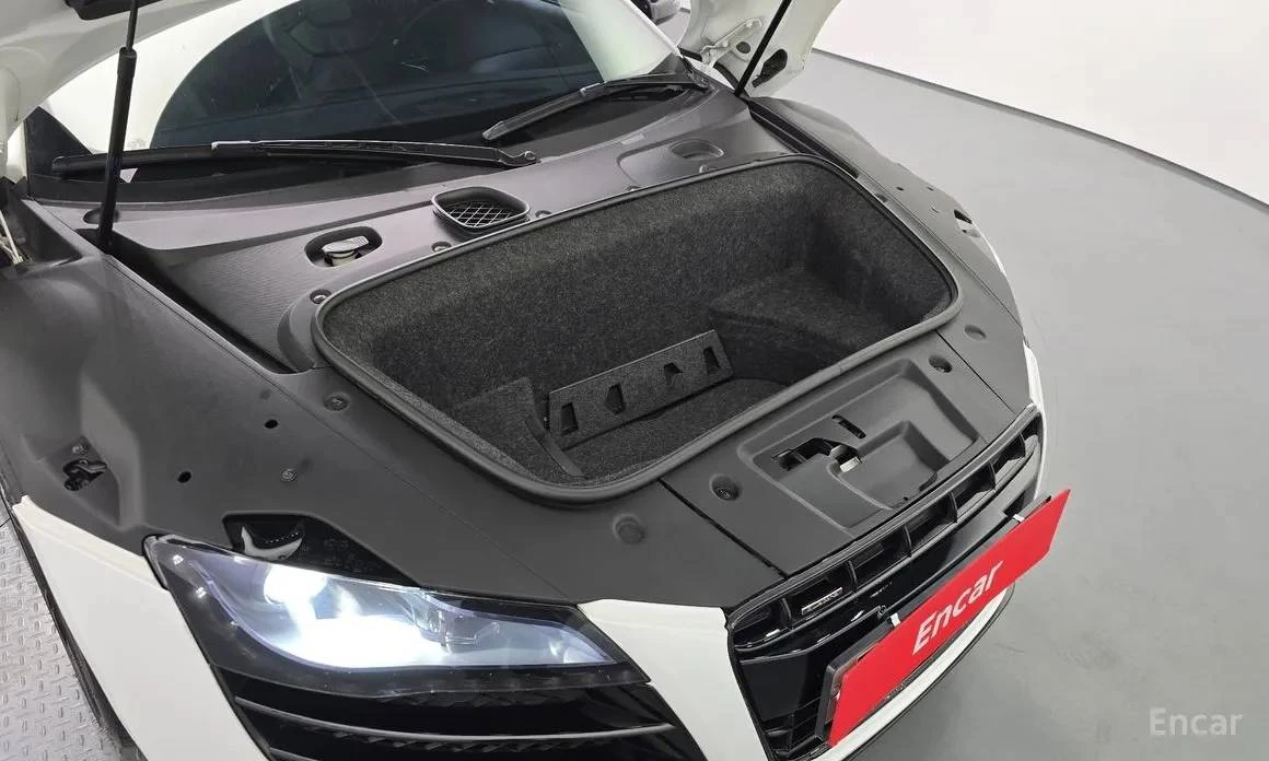 2011 Audi 42 R8 - Image 19 of 19