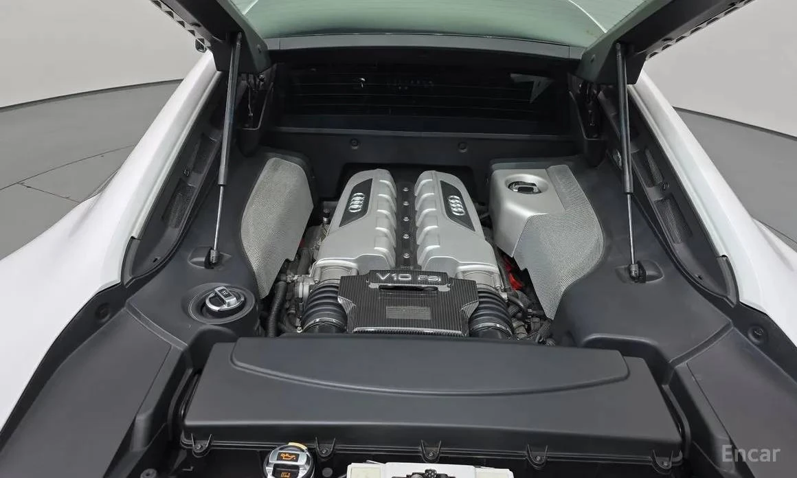 2011 Audi 42 R8 - Image 14 of 19