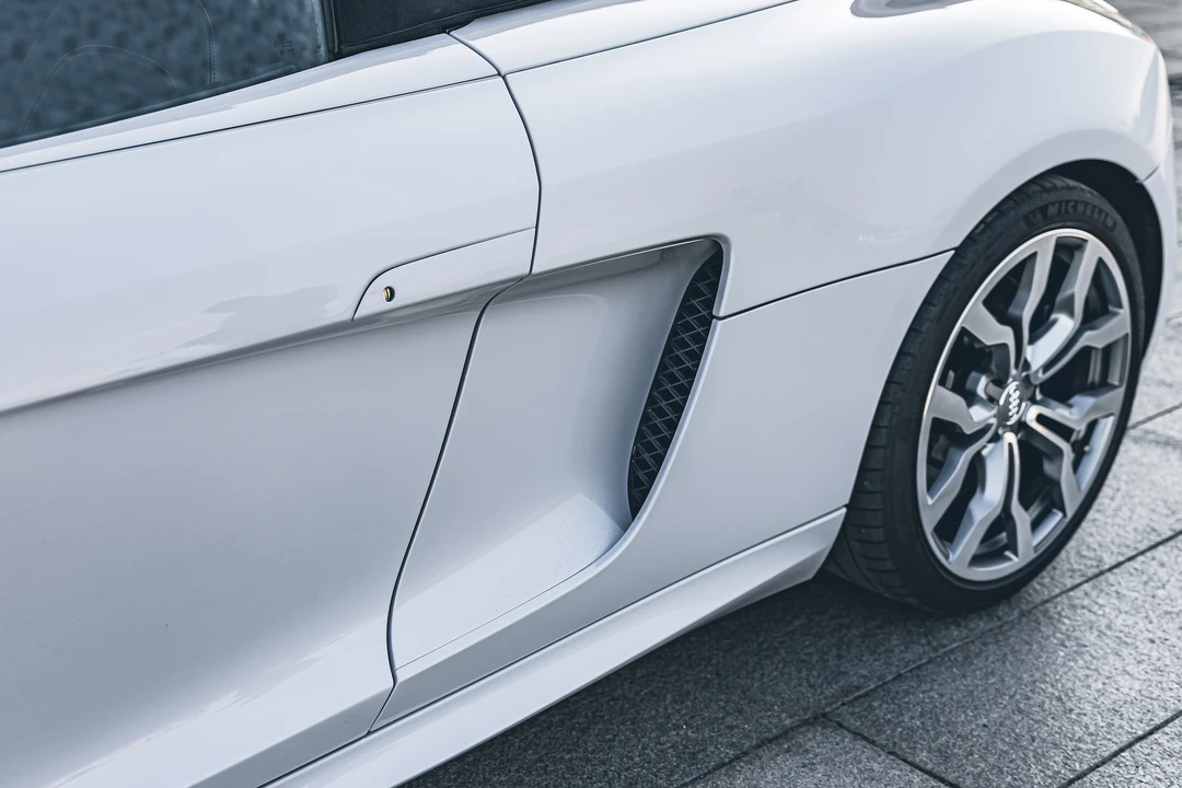2011 Audi 42 R8 - Image 24 of 31