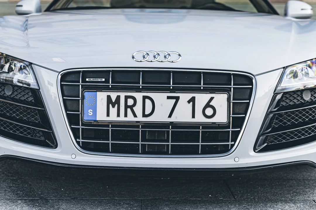 2011 Audi 42 R8 - Image 12 of 31