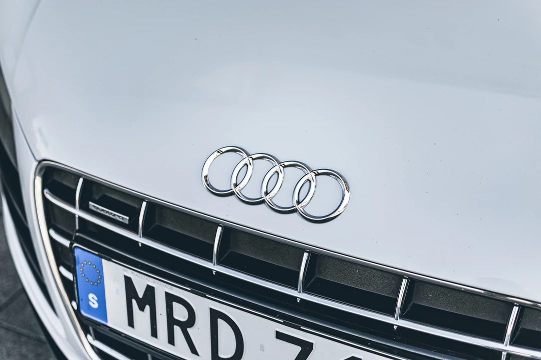 2011 Audi 42 R8 - Image 17 of 31