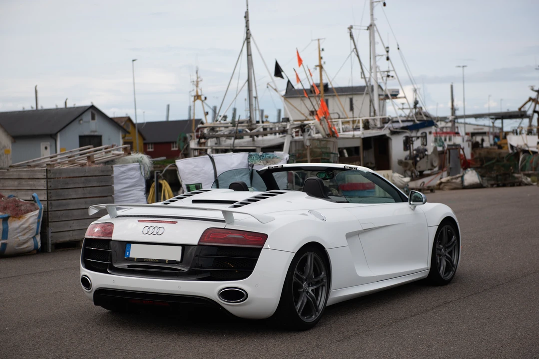 2011 Audi 42 R8 - Image 8 of 31