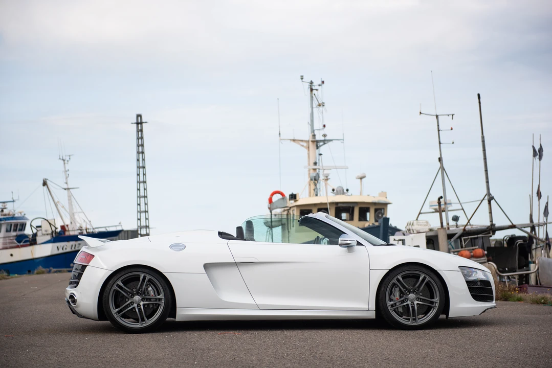 2011 Audi 42 R8 - Image 9 of 31