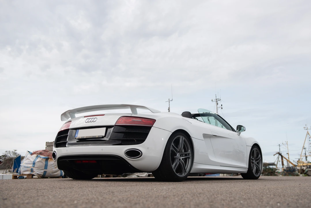 2011 Audi 42 R8 - Image 13 of 31