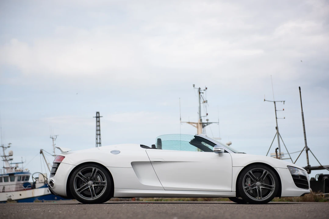 2011 Audi 42 R8 - Image 15 of 31