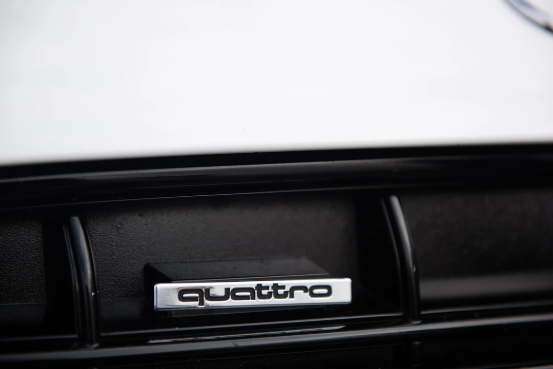 2011 Audi 42 R8 - Image 30 of 31