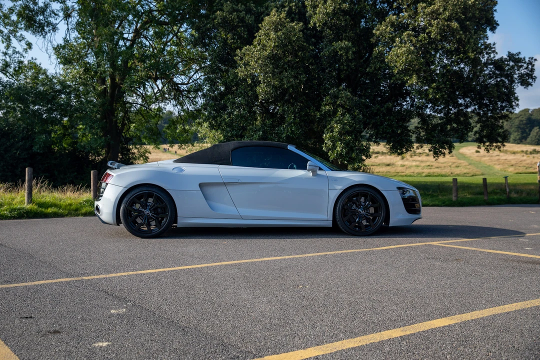 2011 Audi 42 R8 - Image 23 of 31