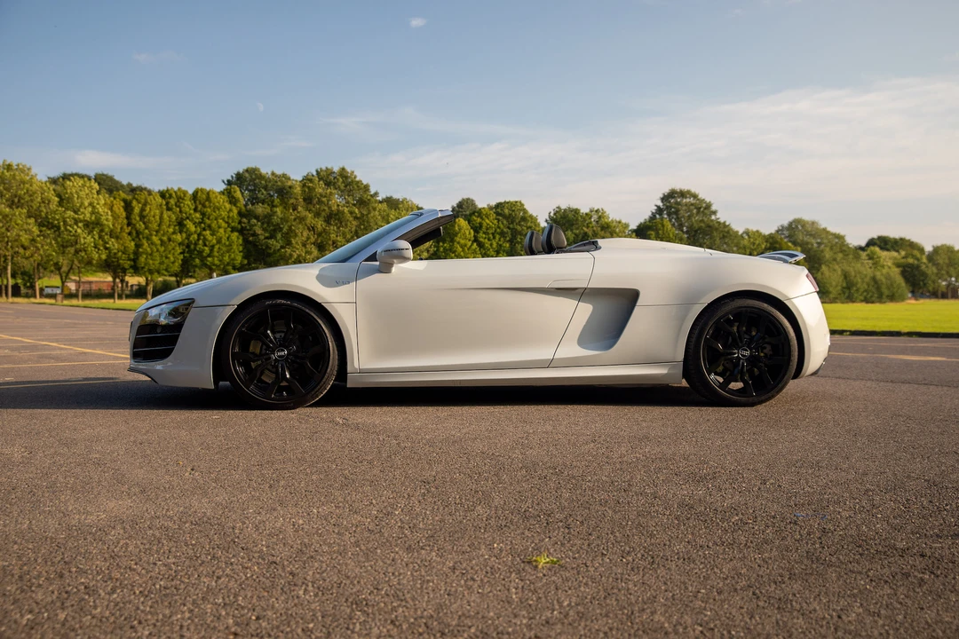 2011 Audi 42 R8 - Image 7 of 31