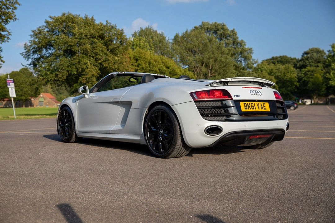 2011 Audi 42 R8 - Image 8 of 31