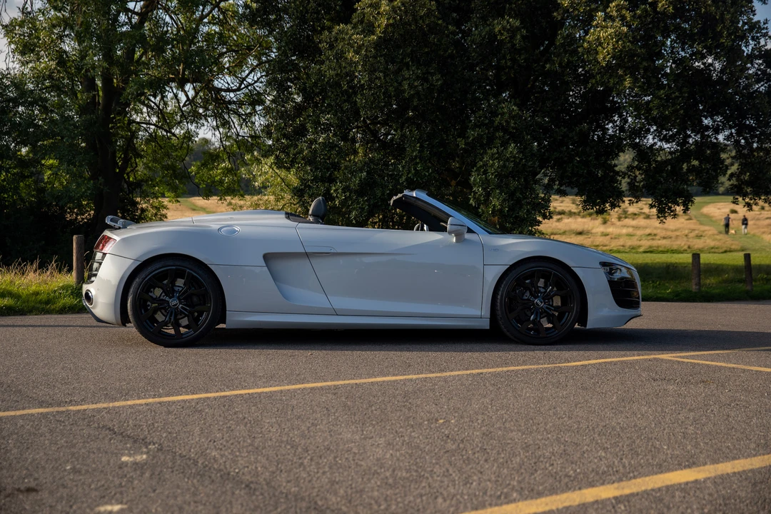 2011 Audi 42 R8 - Image 15 of 31