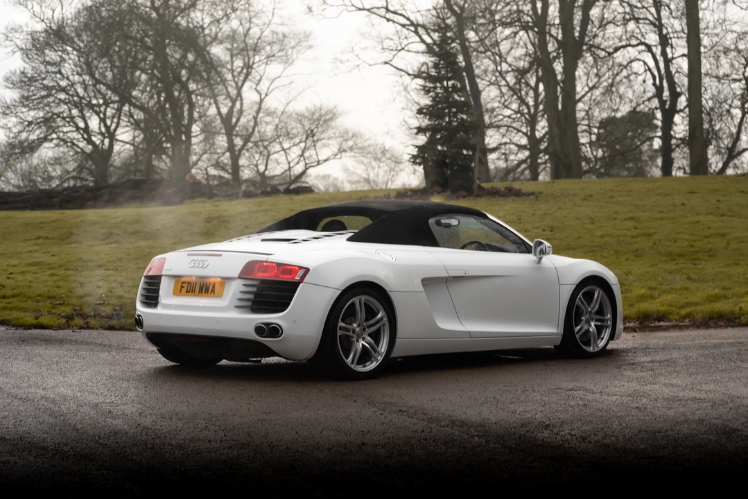2011 Audi 42 R8 - Image 30 of 31