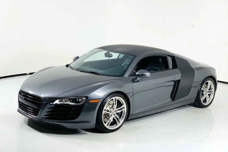 2011 Audi 42 R8 - Image 2 of 5