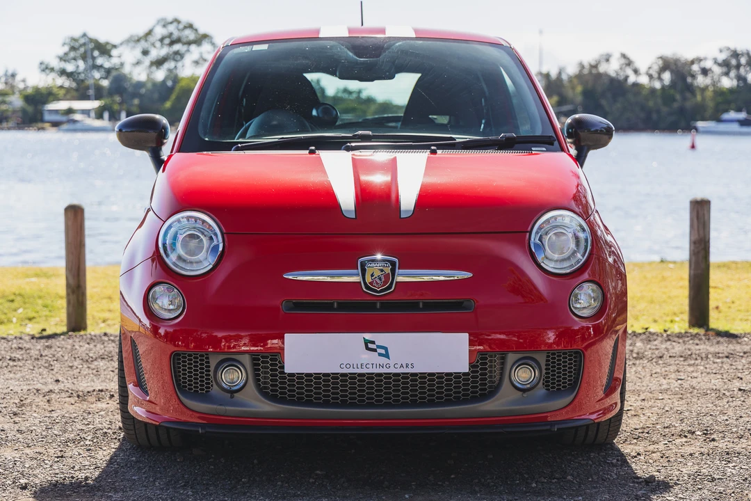 2011 Fiat Abarth 500 - Image 2 of 31