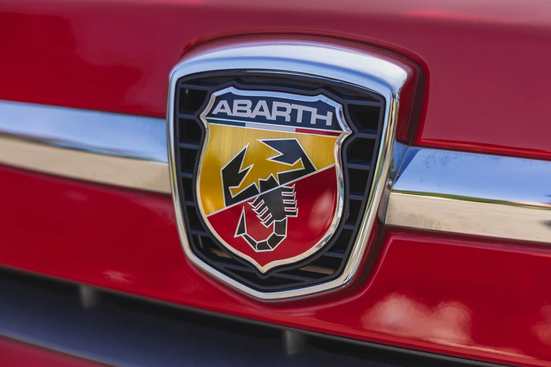 2011 Fiat Abarth 500 - Image 29 of 31