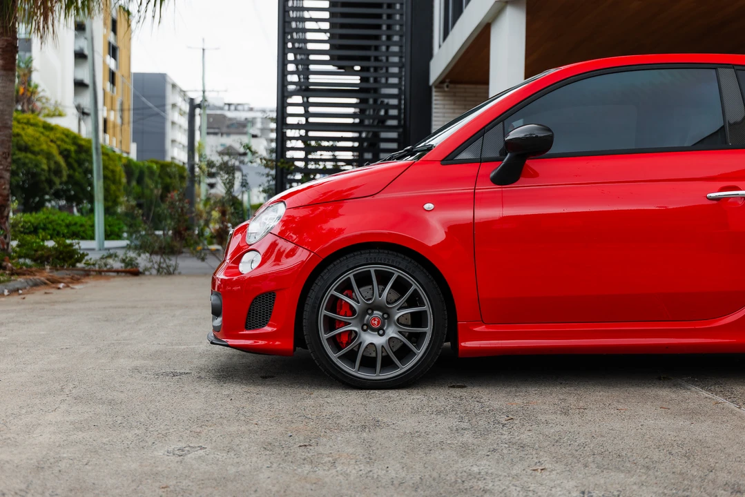 2011 Abarth - Image 17 of 31