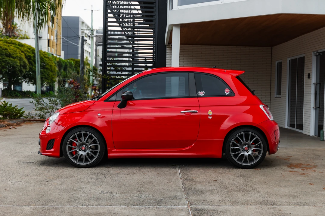 2011 Abarth - Image 6 of 31