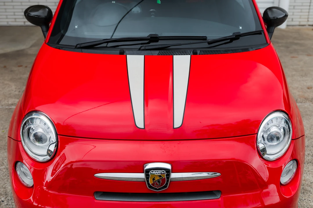 2011 Abarth - Image 24 of 31