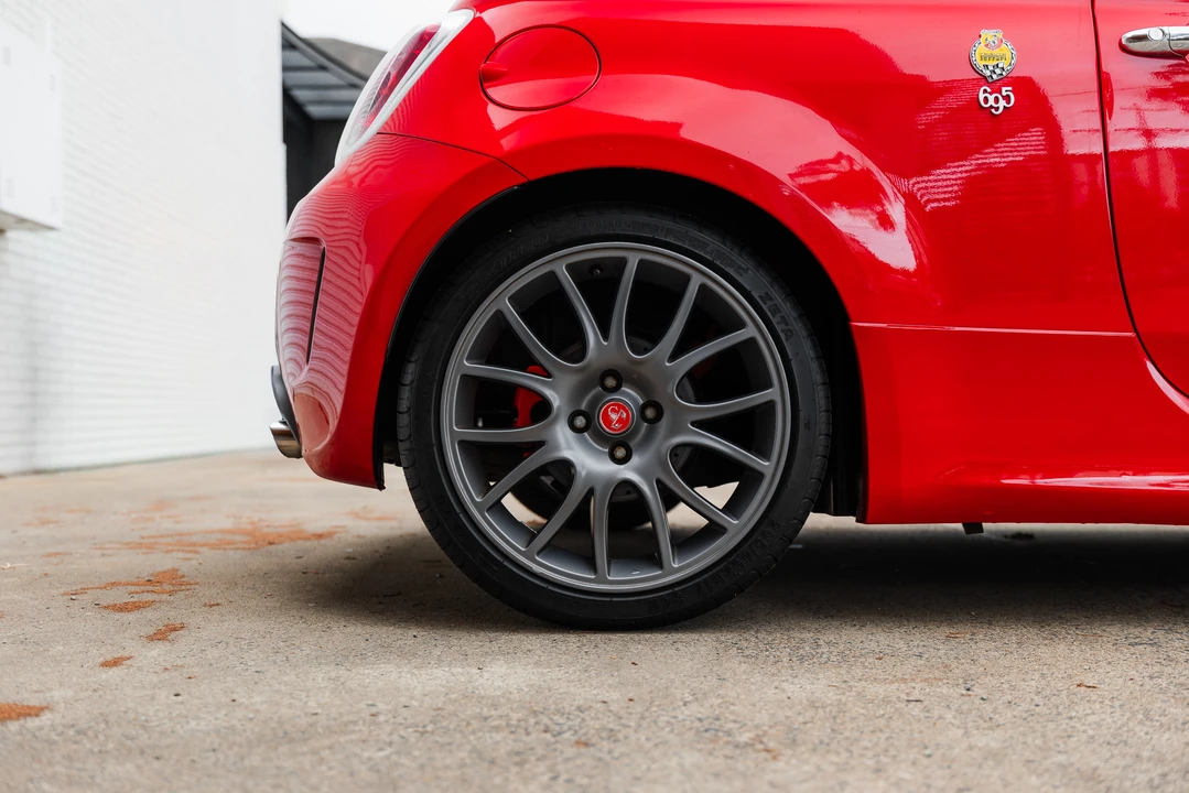 2011 Abarth - Image 27 of 31