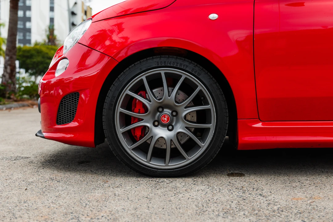 2011 Abarth - Image 29 of 31