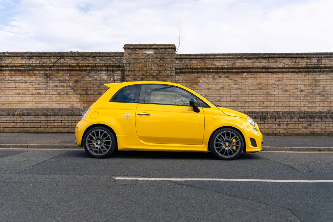2010 Fiat Abarth 500 - Image 8 of 31
