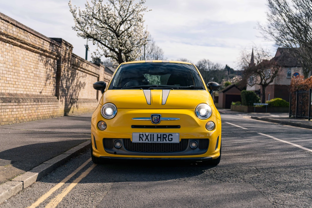 2010 Fiat Abarth 500 - Image 2 of 31