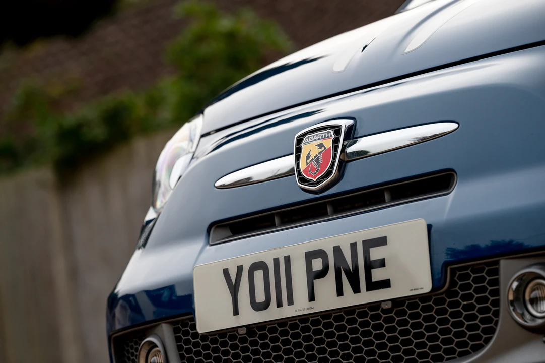 2011 Fiat Abarth 500 - Image 17 of 31