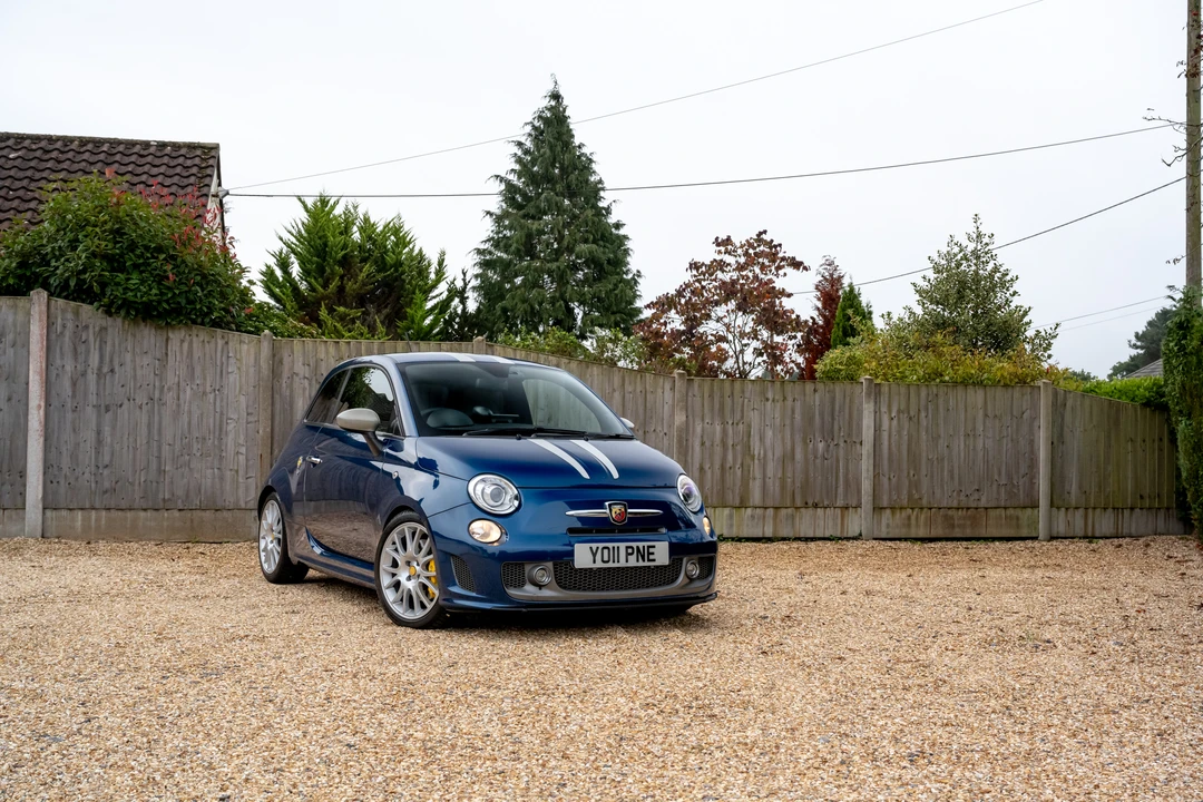 2011 Fiat Abarth 500 - Image 11 of 31