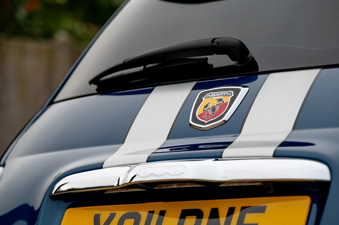 2011 Fiat Abarth 500 - Image 30 of 31