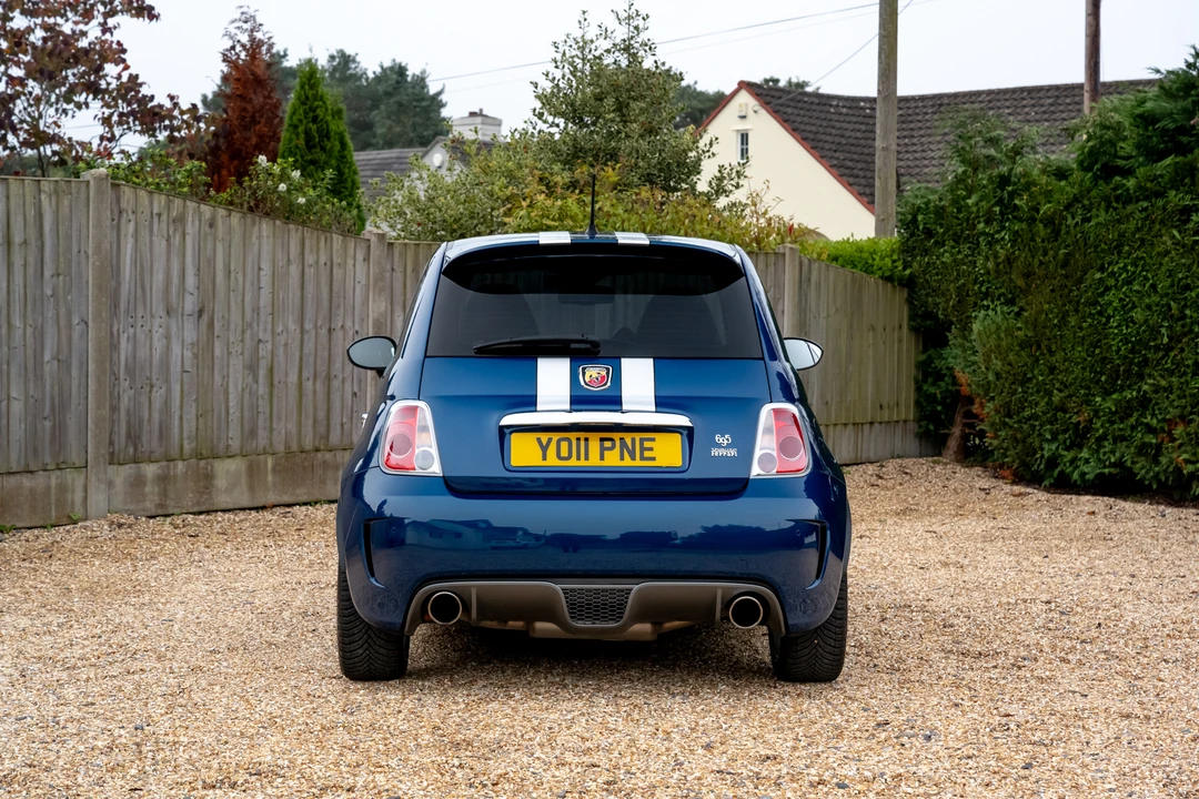 2011 Fiat Abarth 500 - Image 7 of 31