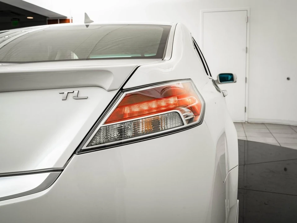 2011 Acura TL 4th Gen - Image 9 of 21