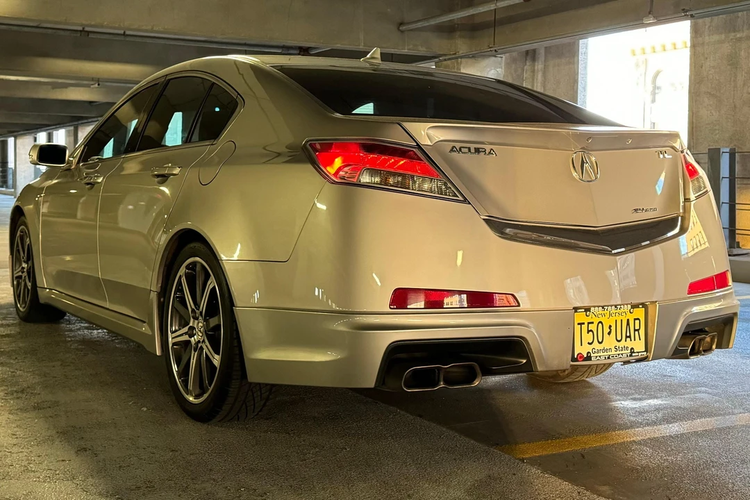 2011 Acura TL 4th Gen - Image 10 of 31