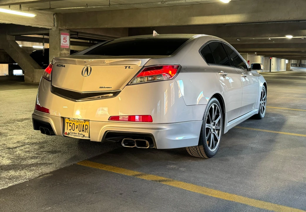 2011 Acura TL 4th Gen - Image 11 of 31