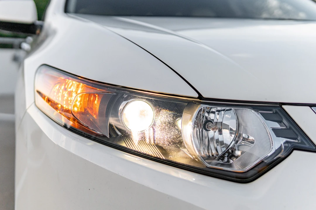 2011 Acura TSX 2nd Gen - Image 12 of 31