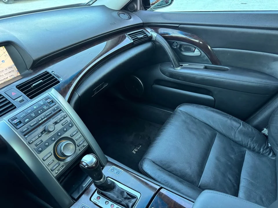 2011 Acura RL 2nd Gen - Image 14 of 16