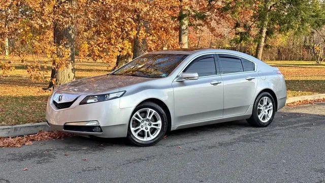 2011 Acura TL w/Technology Package