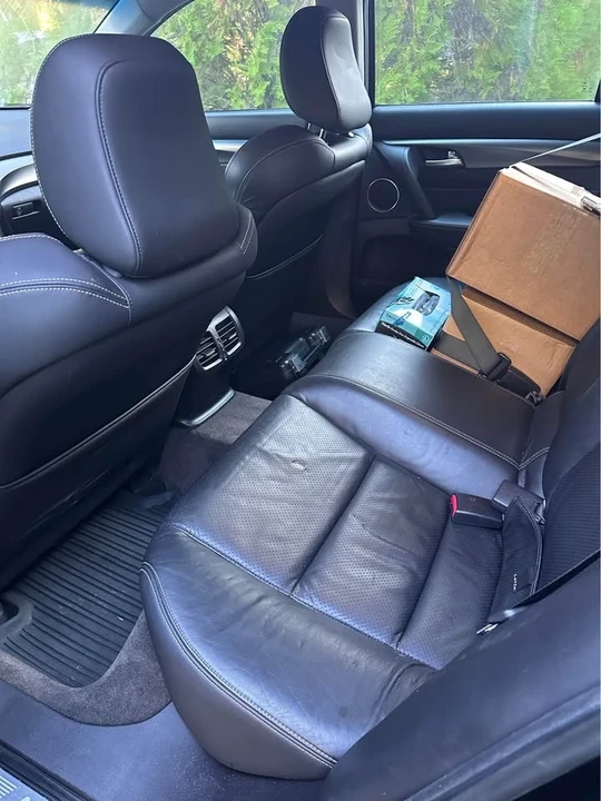 2011 Acura TL 4th Gen - Image 4 of 5